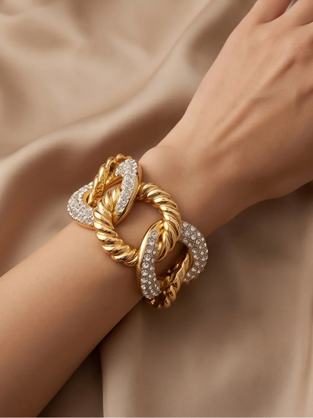 Gold Crystal Linked Brooch Pin — Women's Fashion Accessory
